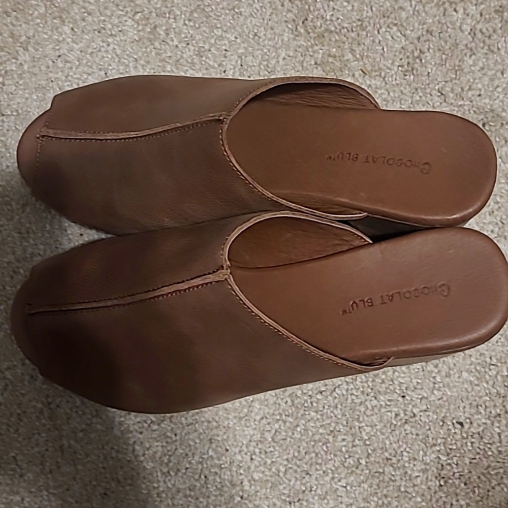 Chocolat Blu Size 7.5  Womens Sandals